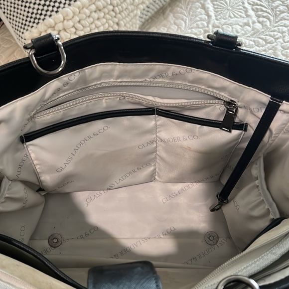 Medium Michelle Tote GLASS LADDER & CO. - Picture 7 of 9